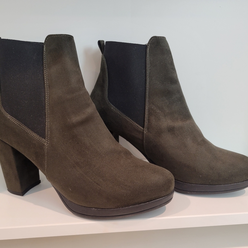 Booties - Picture 5 of 5